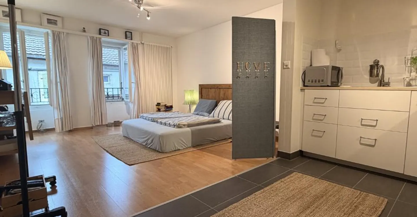 Studio lumineux et chaleureux ! - Foto 1 di 4
