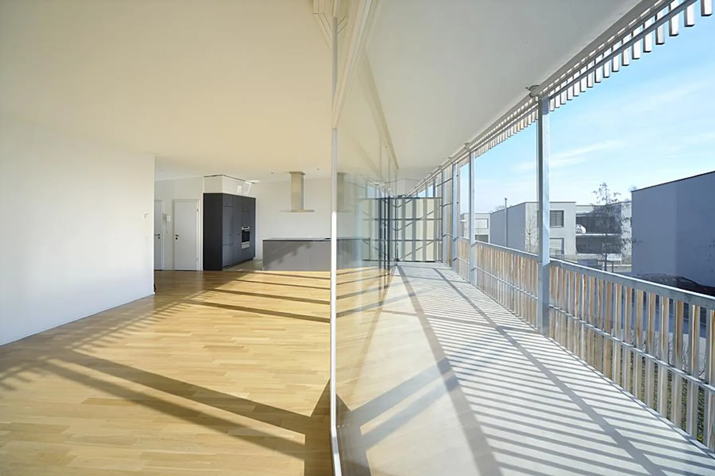 Moderno appartamento di 3 1/2 stanze con area salotto coperta - Foto 4 di 7