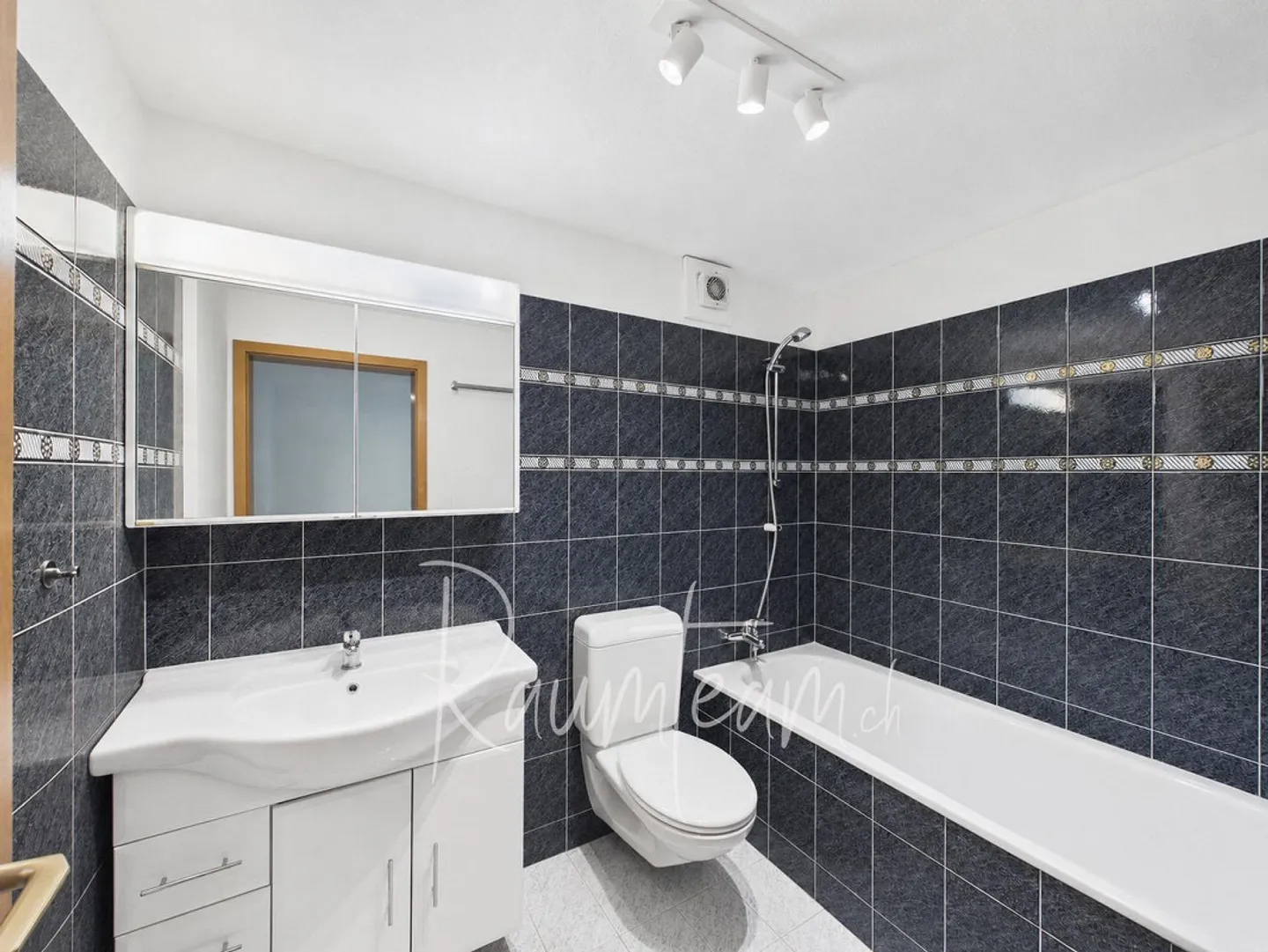 Appartement charmant avec jardin et intimité - Photo 13 sur 17