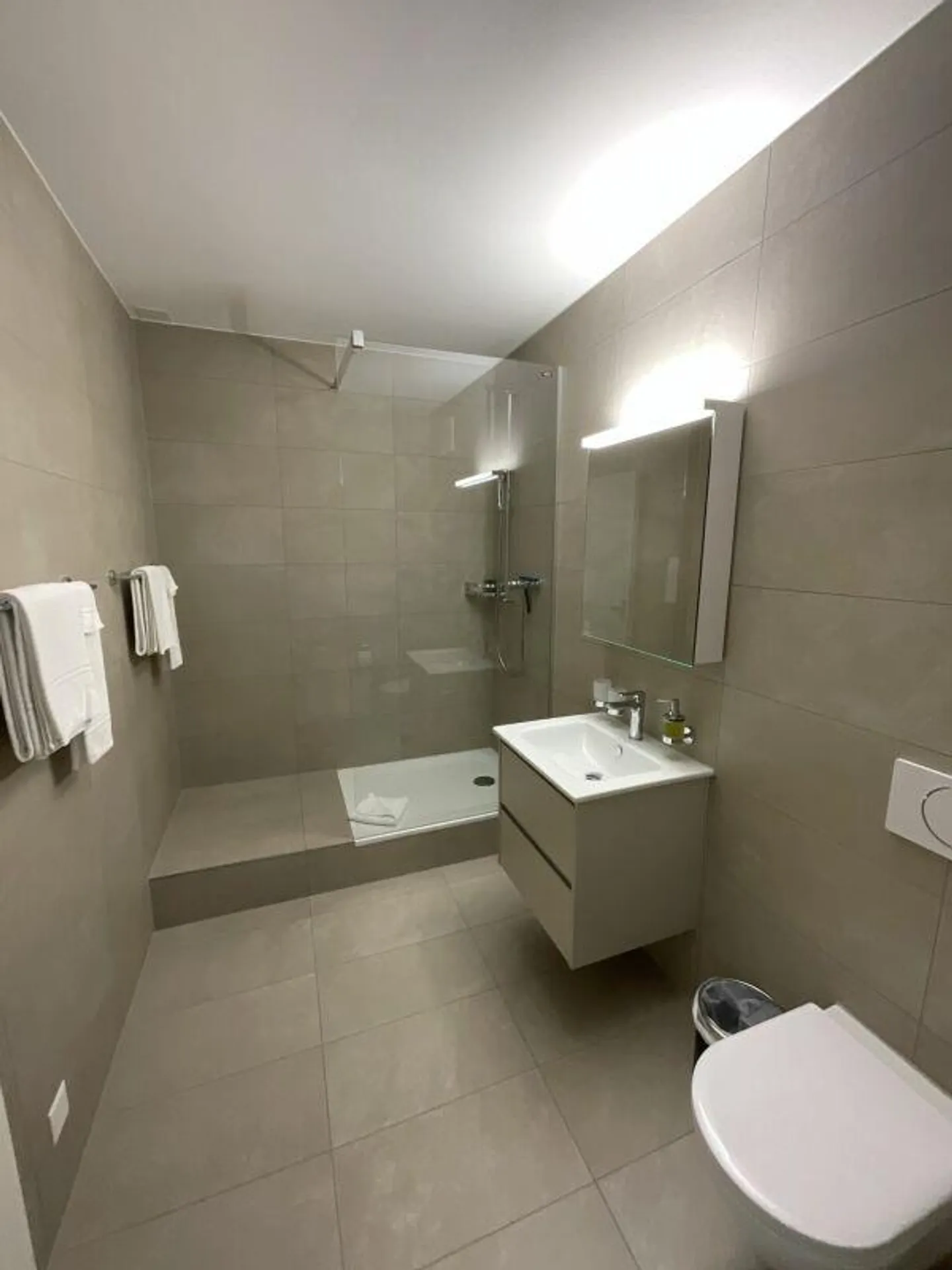 Furnished apartment in the center - Photo 2 of 4