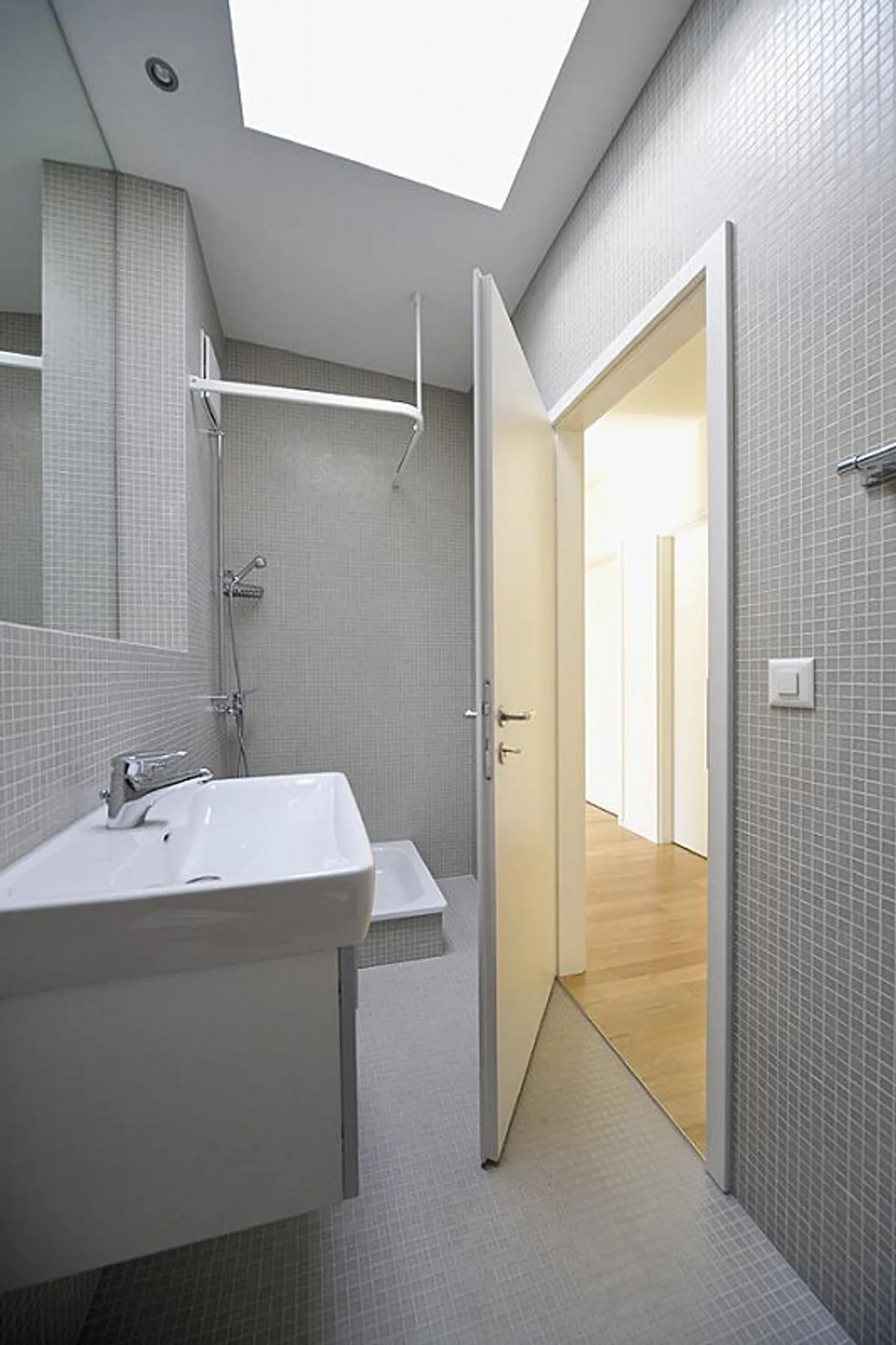 Moderno appartamento di 3 1/2 stanze con area salotto coperta - Foto 7 di 7