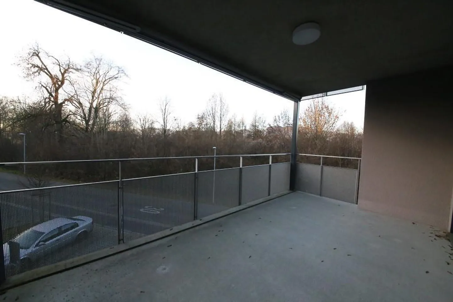 Spacious apartment seeks new family - Photo 3 of 10