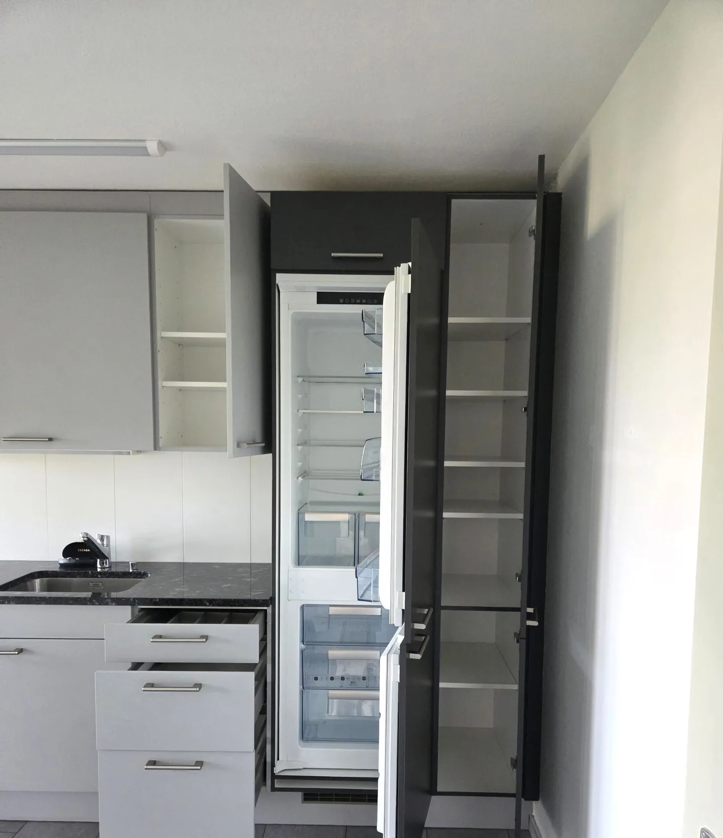 Réalisez votre rêve de vivre au bord du lac de Constance avec cet appartement. - Photo 3 sur 12