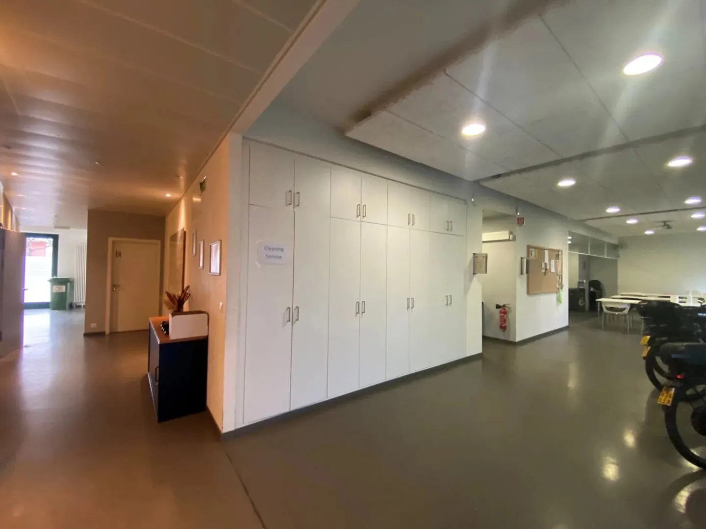 Arcade in einem Wohngebiet - Foto 9 von 13