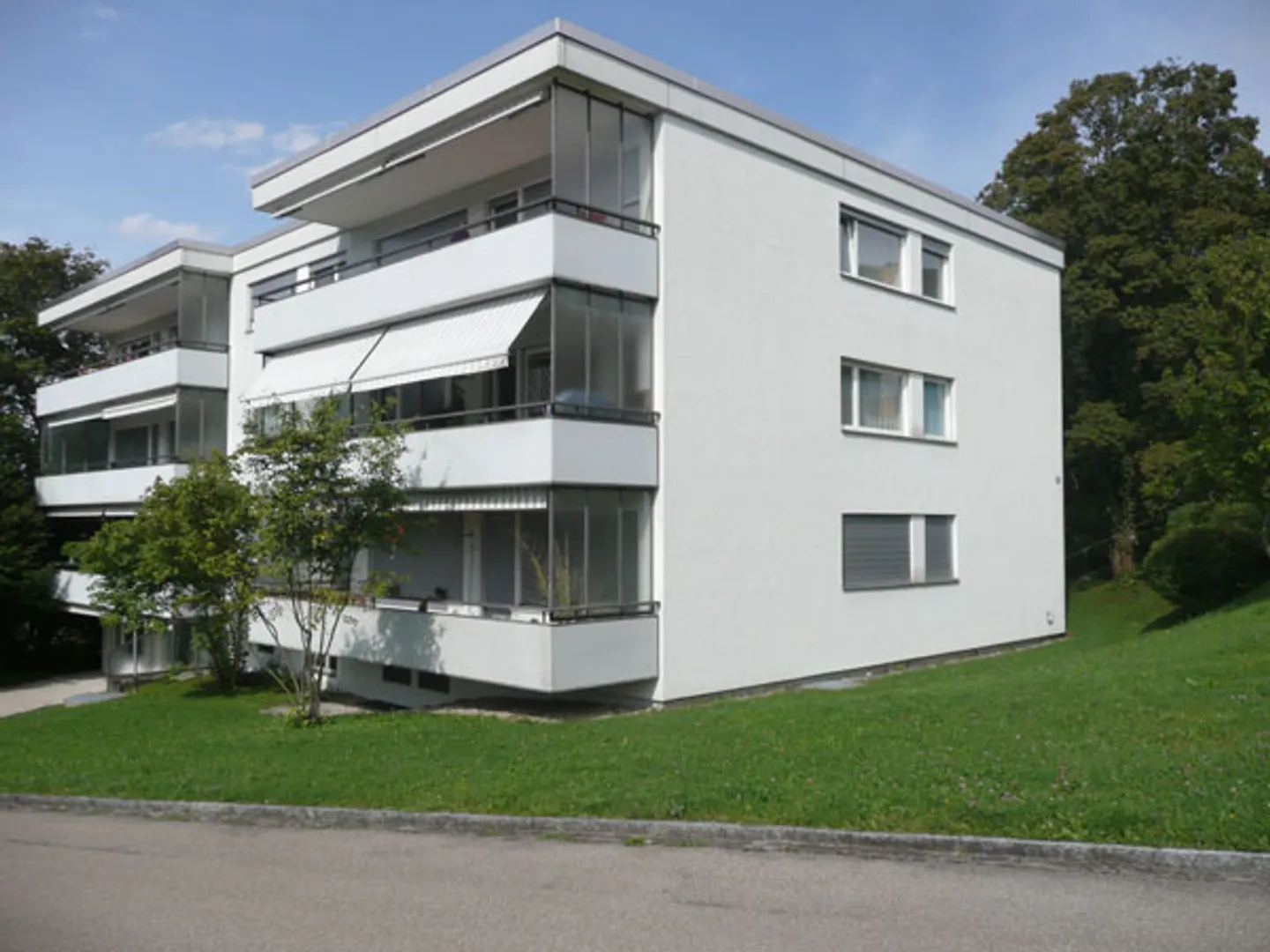 Tiefgaragenplatz in Zürich Witikon zu vermieten - Foto 1 von 1