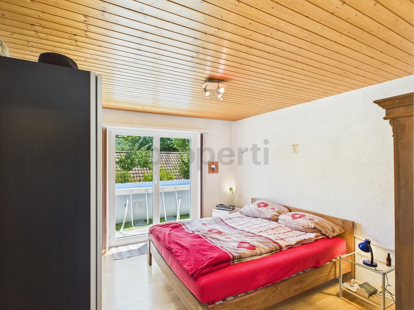 Affascinante casa unifamiliare di 6,5 stanze con bel giardino a Hofstetten-Flüh - Foto 5 di 13