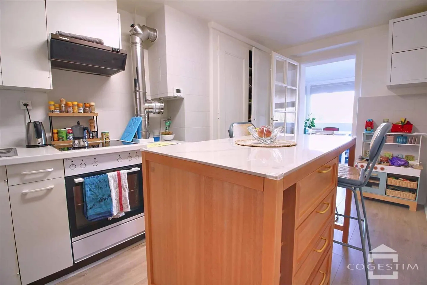 Mischgebäude - Foto 3 von 13