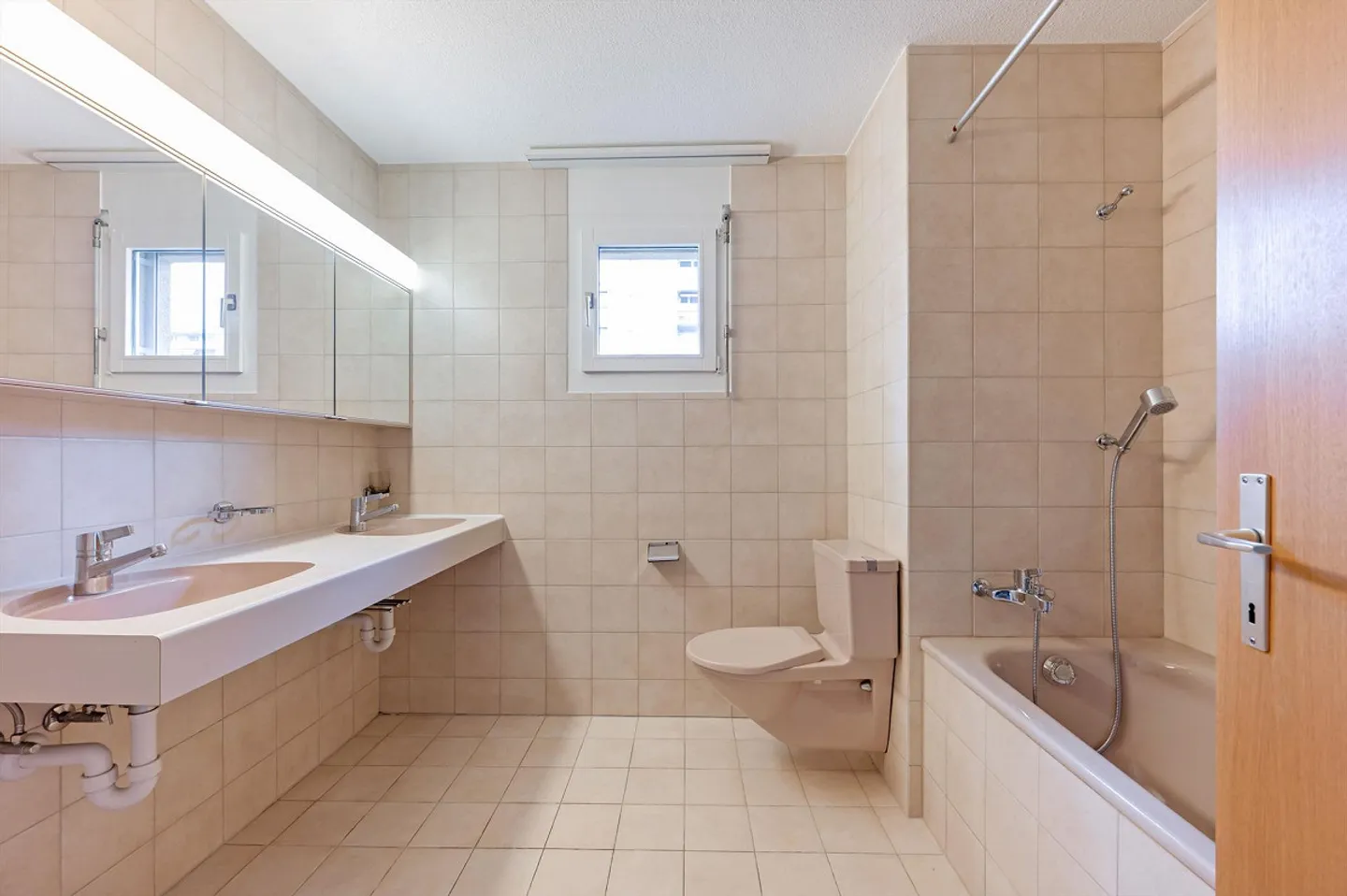 Maisonette de 4,5 pièces avec terrasse sur le toit - Photo 10 sur 12