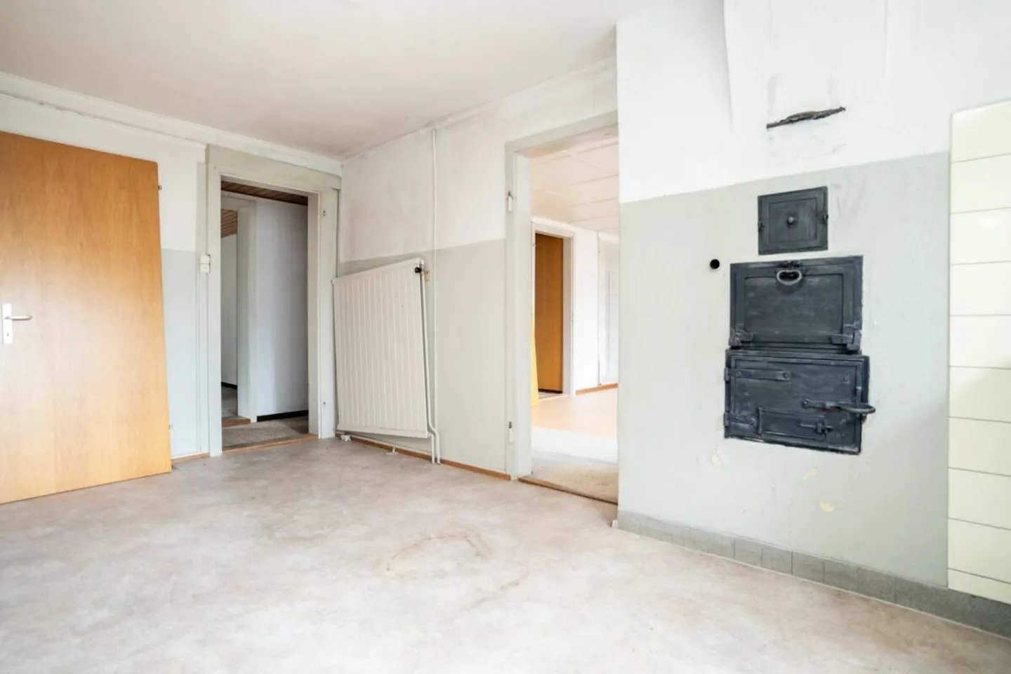 Affascinante casa nel centro storico con potenziale di sviluppo vicino al lago - Foto 4 di 23