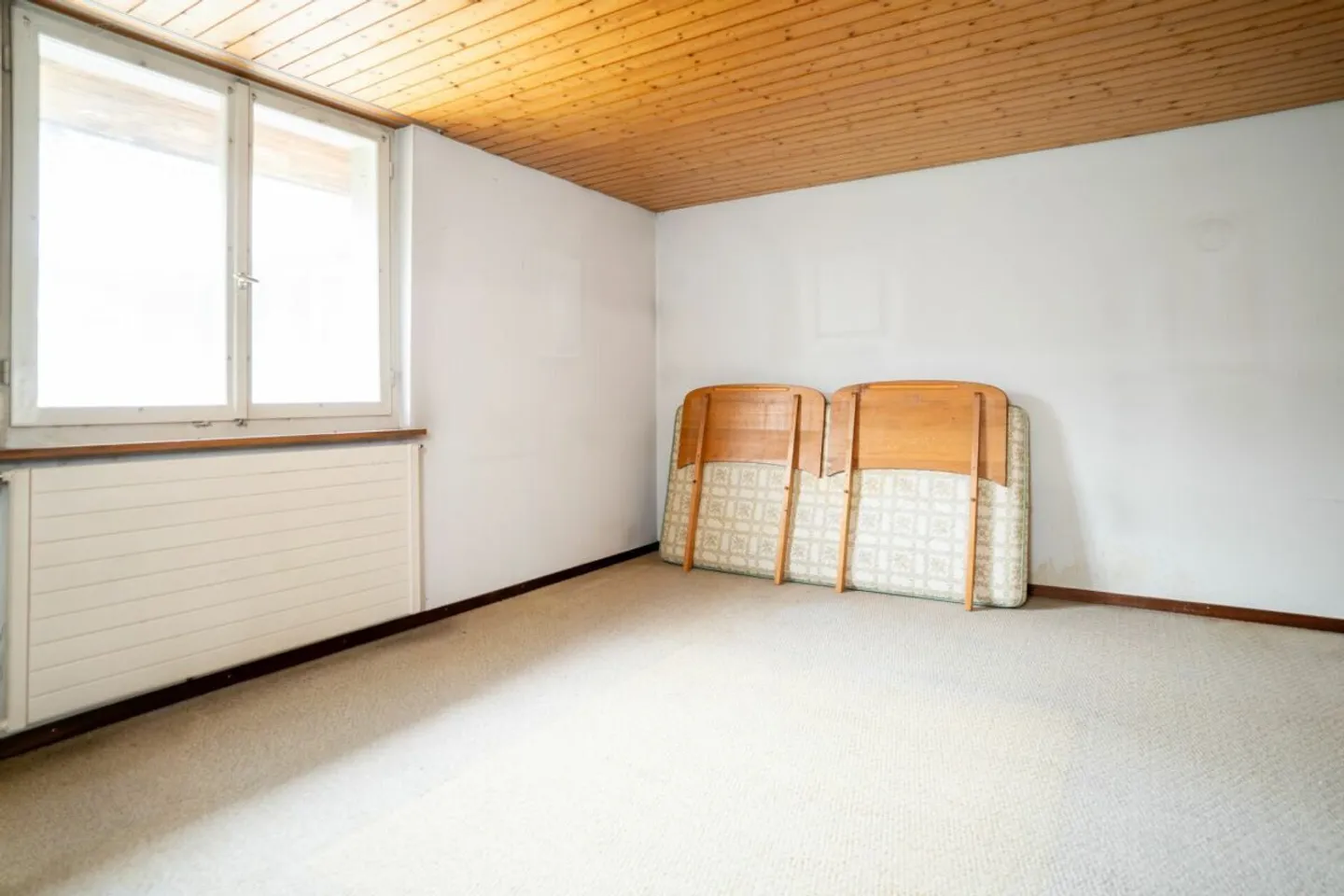 Affascinante casa nel centro storico con potenziale di sviluppo vicino al lago - Foto 9 di 23