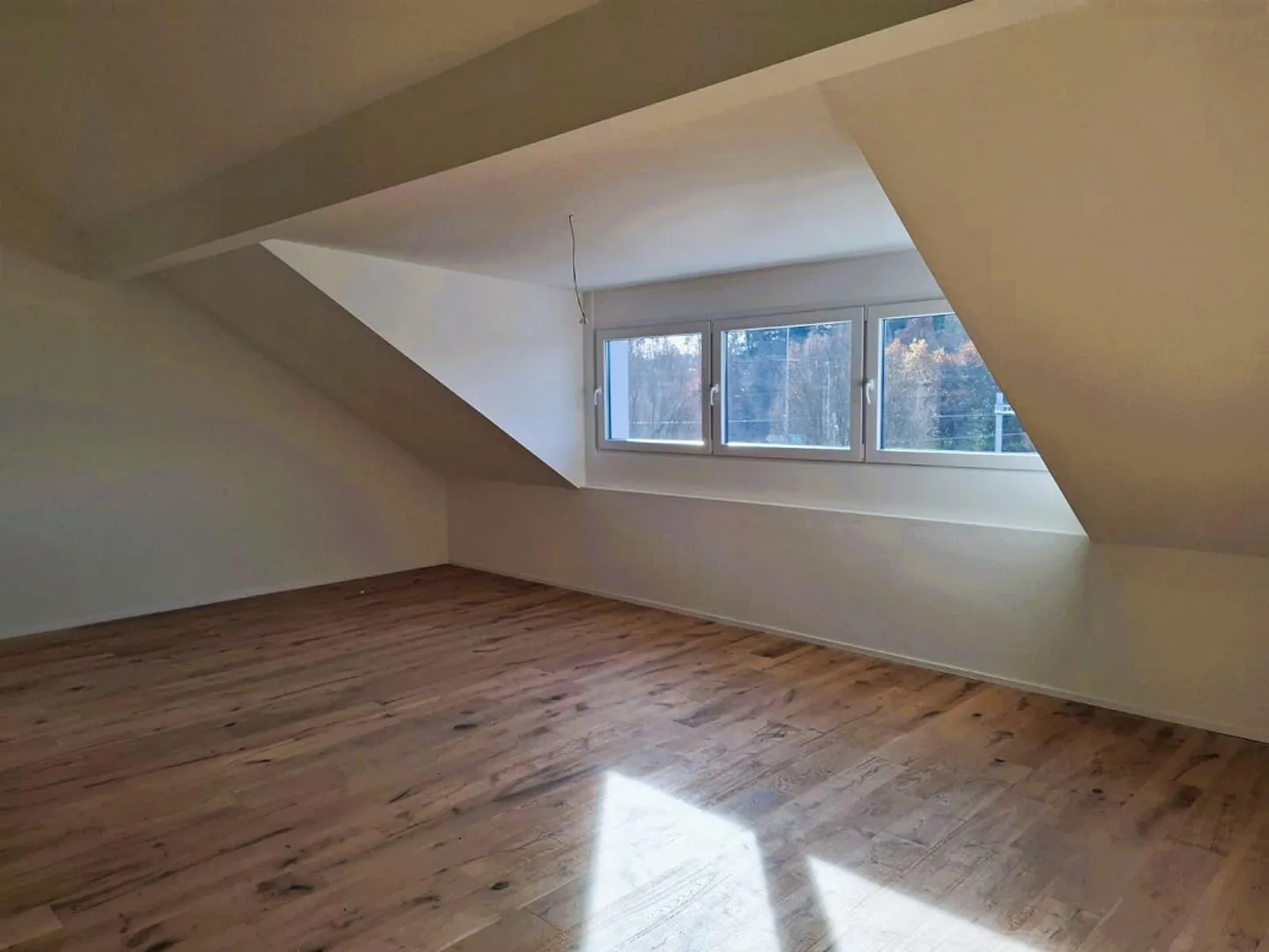 Erstvermietung: Herrlich hohe Räume und viel Platz - Foto 3 von 4