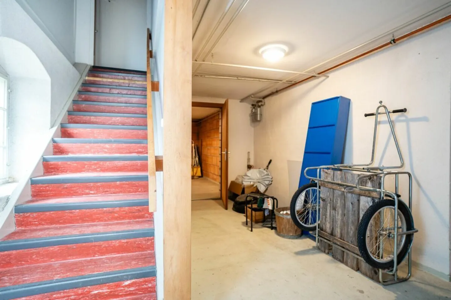 Affascinante casa nel centro storico con potenziale di sviluppo vicino al lago - Foto 11 di 23