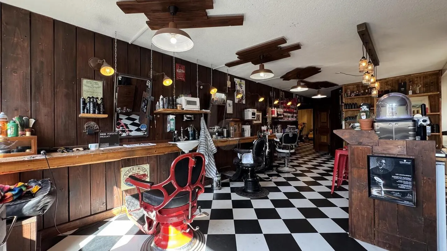 CENTRAL AND IN A DESIRABLE LOCATION - Photo 2 of 6