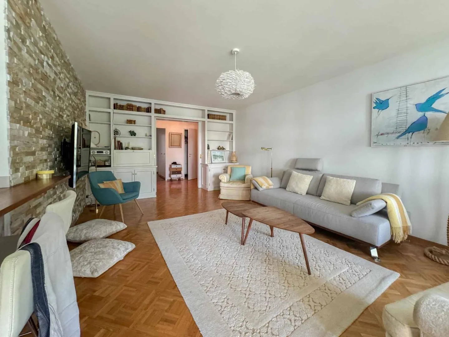 5-room apartment - Photo 1 of 12