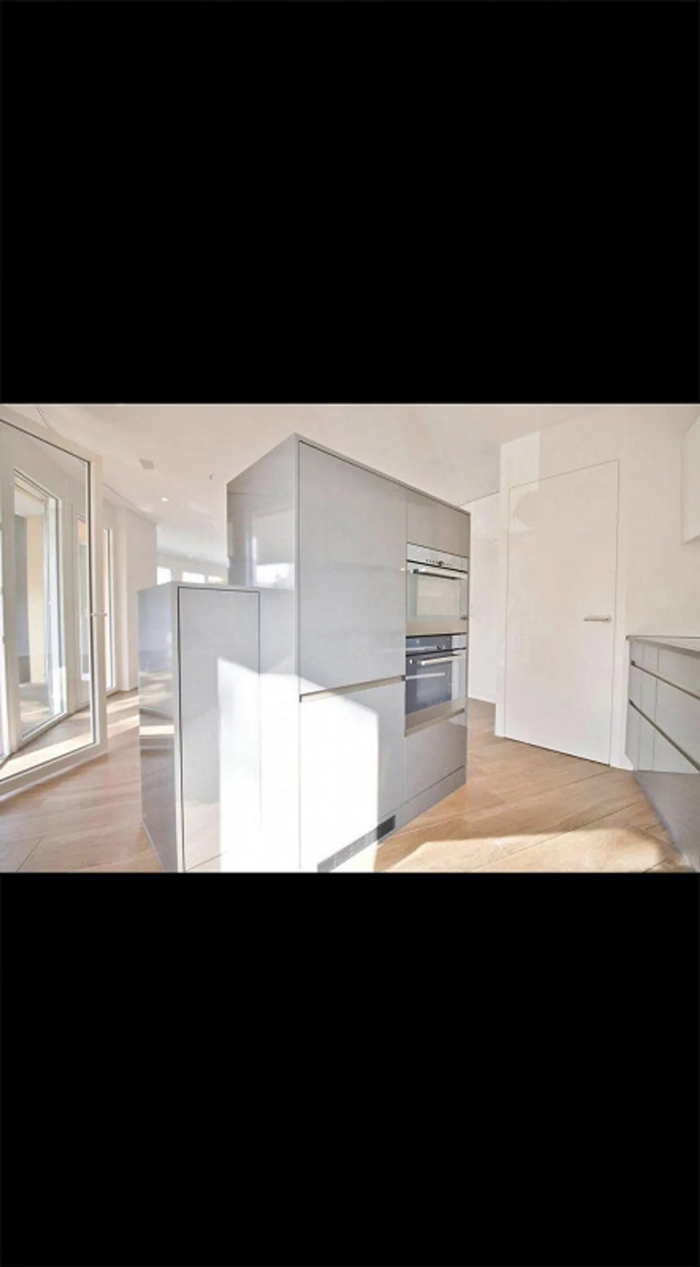 Moderno appartamento di 4,5 stanze con terrazza e lavatrice privata - Foto 2 di 11