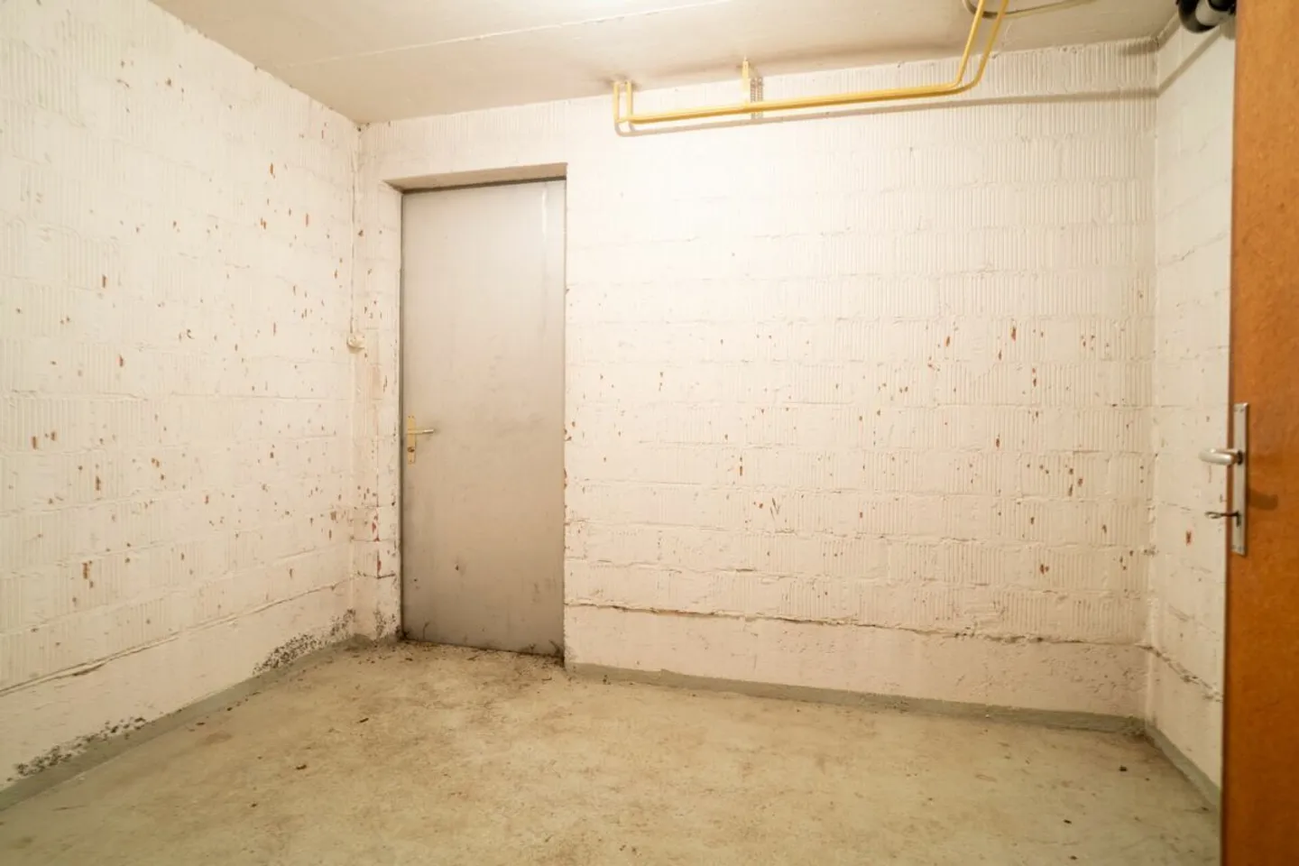 Affascinante casa nel centro storico con potenziale di sviluppo vicino al lago - Foto 19 di 23