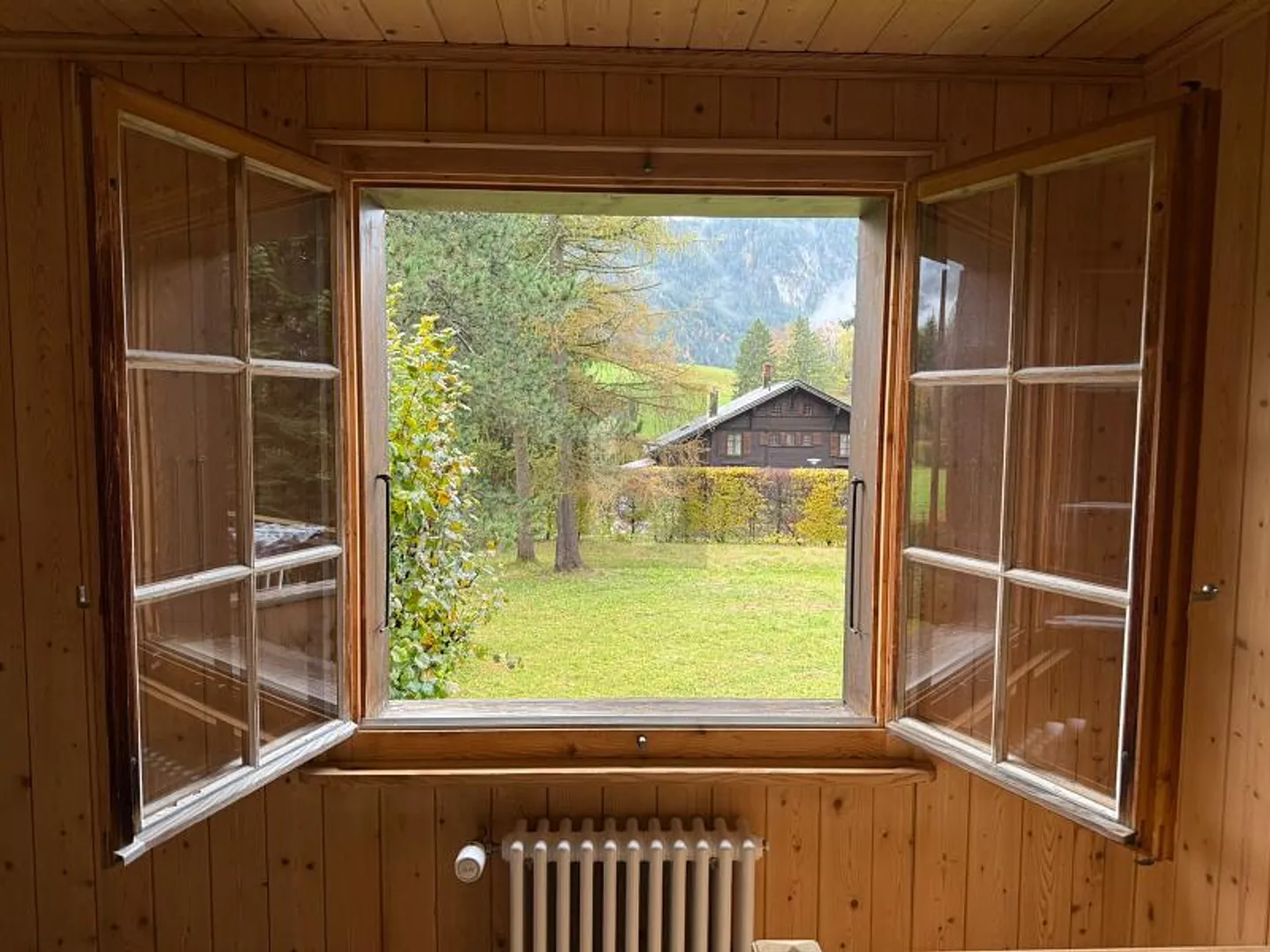 SPACIOUS DUPLEX WITH LARGE GARDEN - Photo 2 of 4