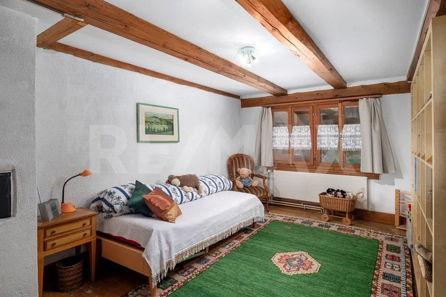 Fog-free location! Renovated, well-maintained with idyllic garden - Photo 8 of 13