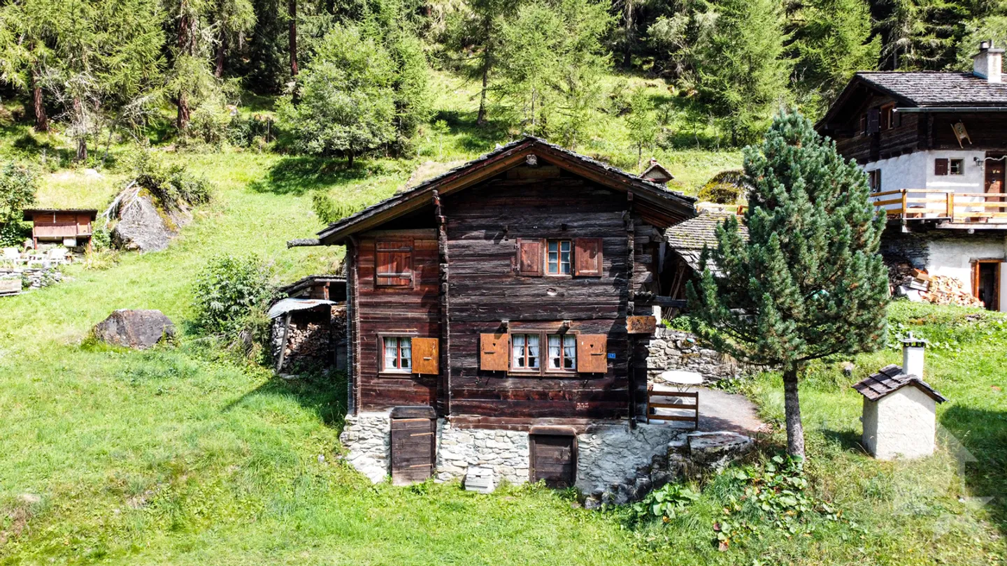 Apartment 500 meters from the Zinal ski lifts - Photo 1 of 28