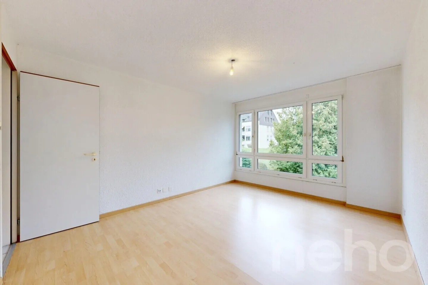 Appartamento luminoso di 4,5 stanze a Oberglatt - Foto 9 di 12