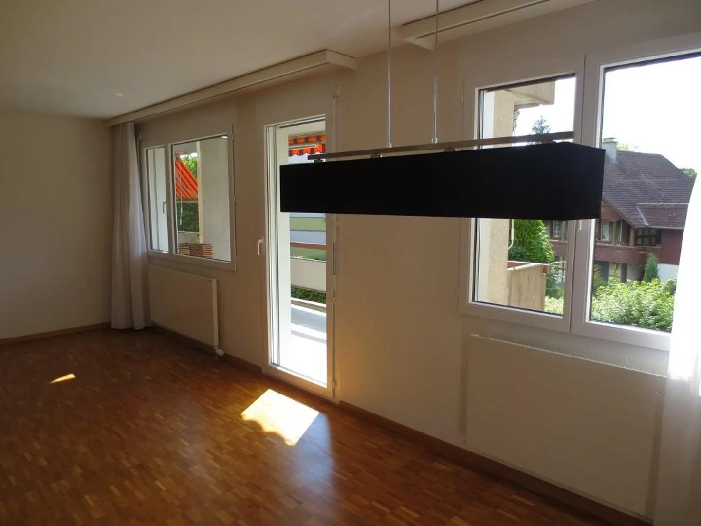 Bright 3.5-room apartment with balcony on the 2nd floor - Photo 4 of 12