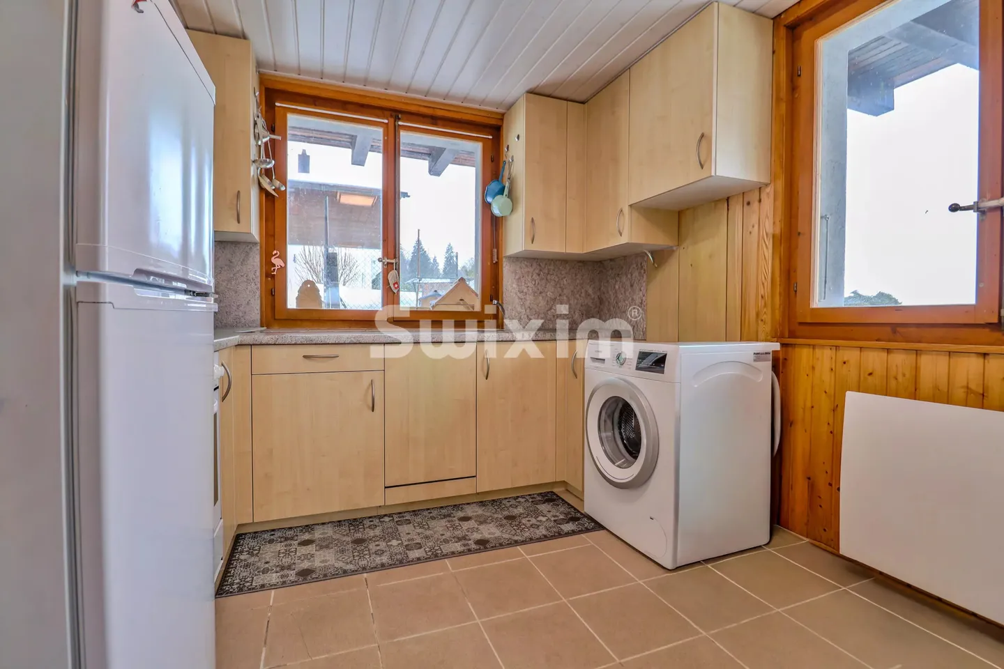 Chalet with Dual Apartments - Photo 2 of 7
