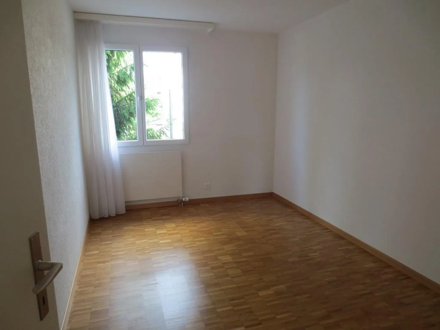 Bright 3.5-room apartment with balcony on the 2nd floor - Photo 5 of 12