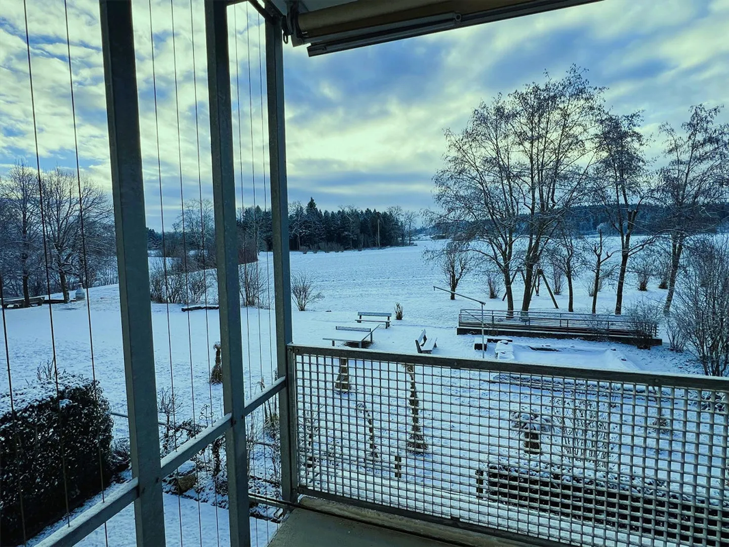 Emplacement calme, plan d'étage très flexible - Photo 2 sur 8