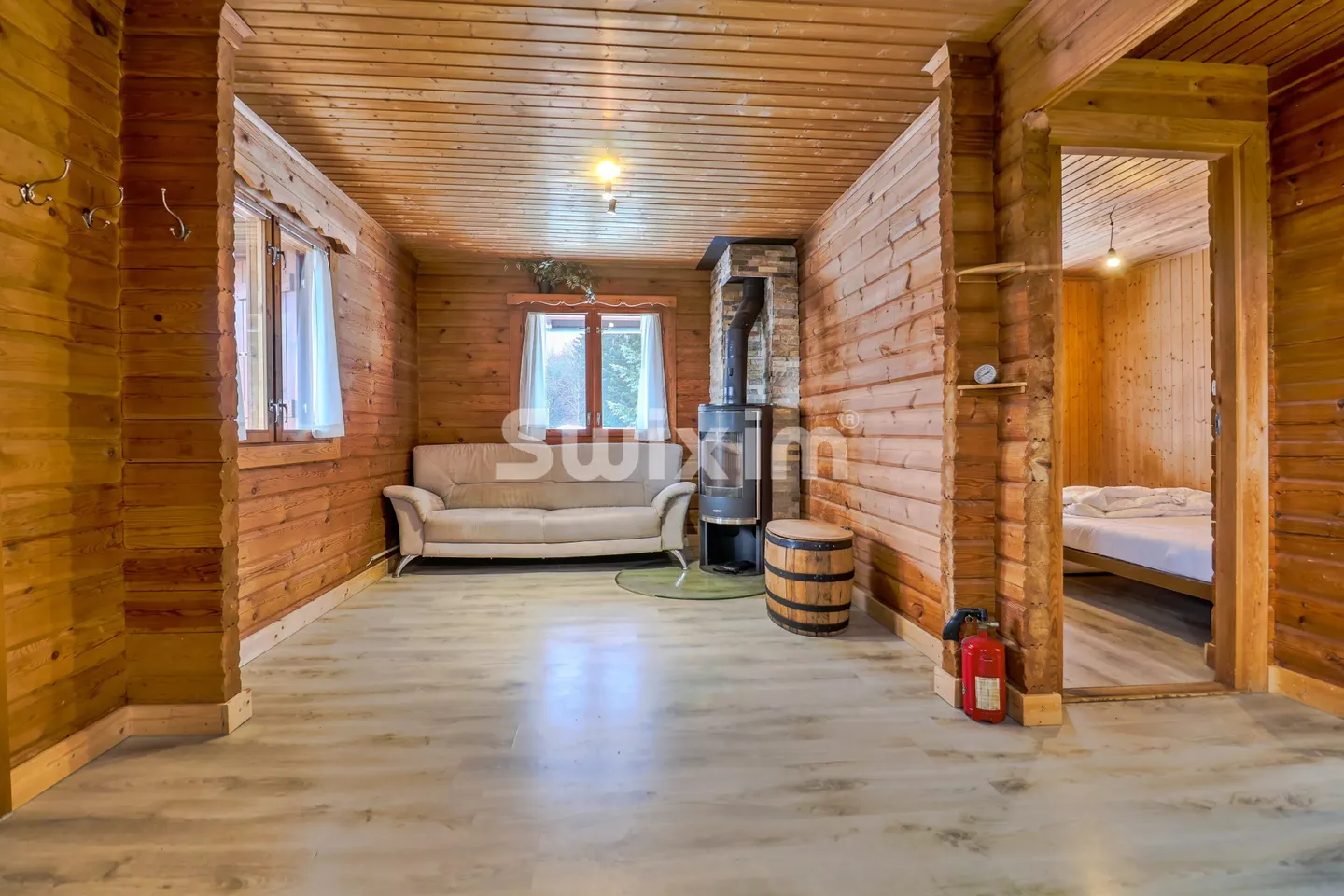 Chalet with Dual Apartments - Photo 5 of 7