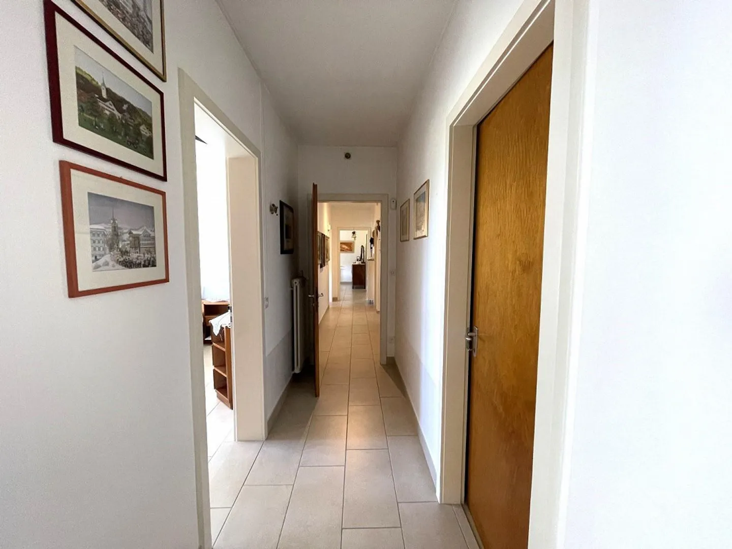 CASA UNIFAMILIARE IMMERSA NEL VERDE CON GIARDINO E VISTA APERTA SUL... - Foto 11 di 13