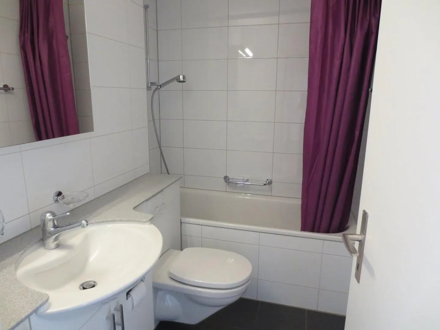 Bright 3.5-room apartment with balcony on the 2nd floor - Photo 12 of 12