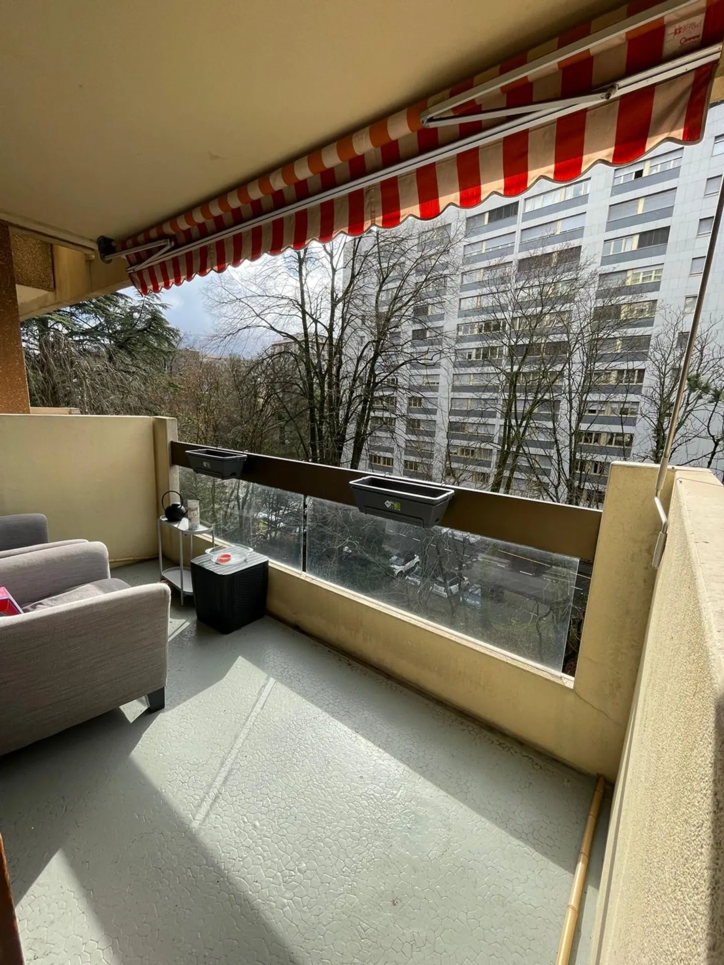 Schöne 4-Zimmer-Wohnung in der Nähe des Parc Bertrand - Foto 4 von 9