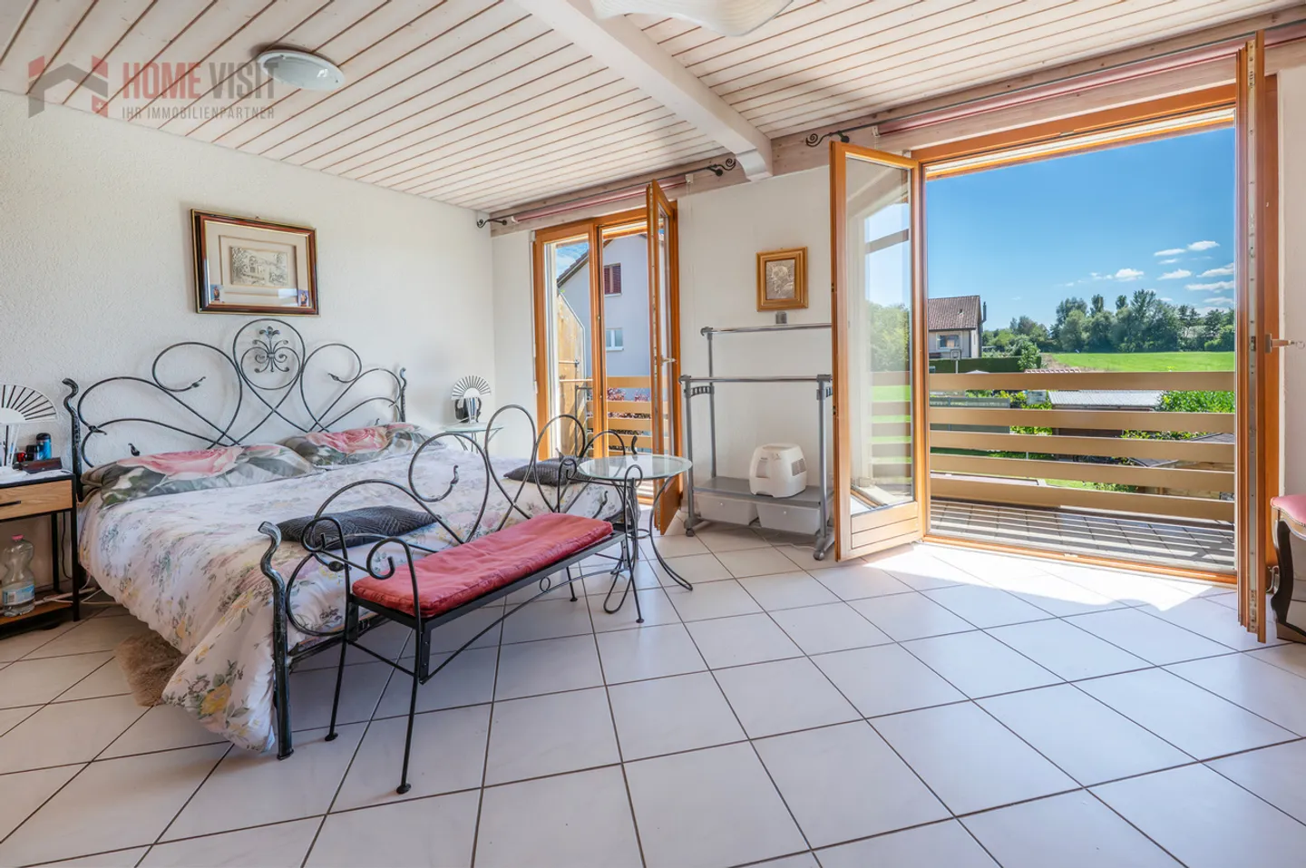 5.5-Room Corner House with Garden, Conservatory & Privacy - Photo 5 of 14