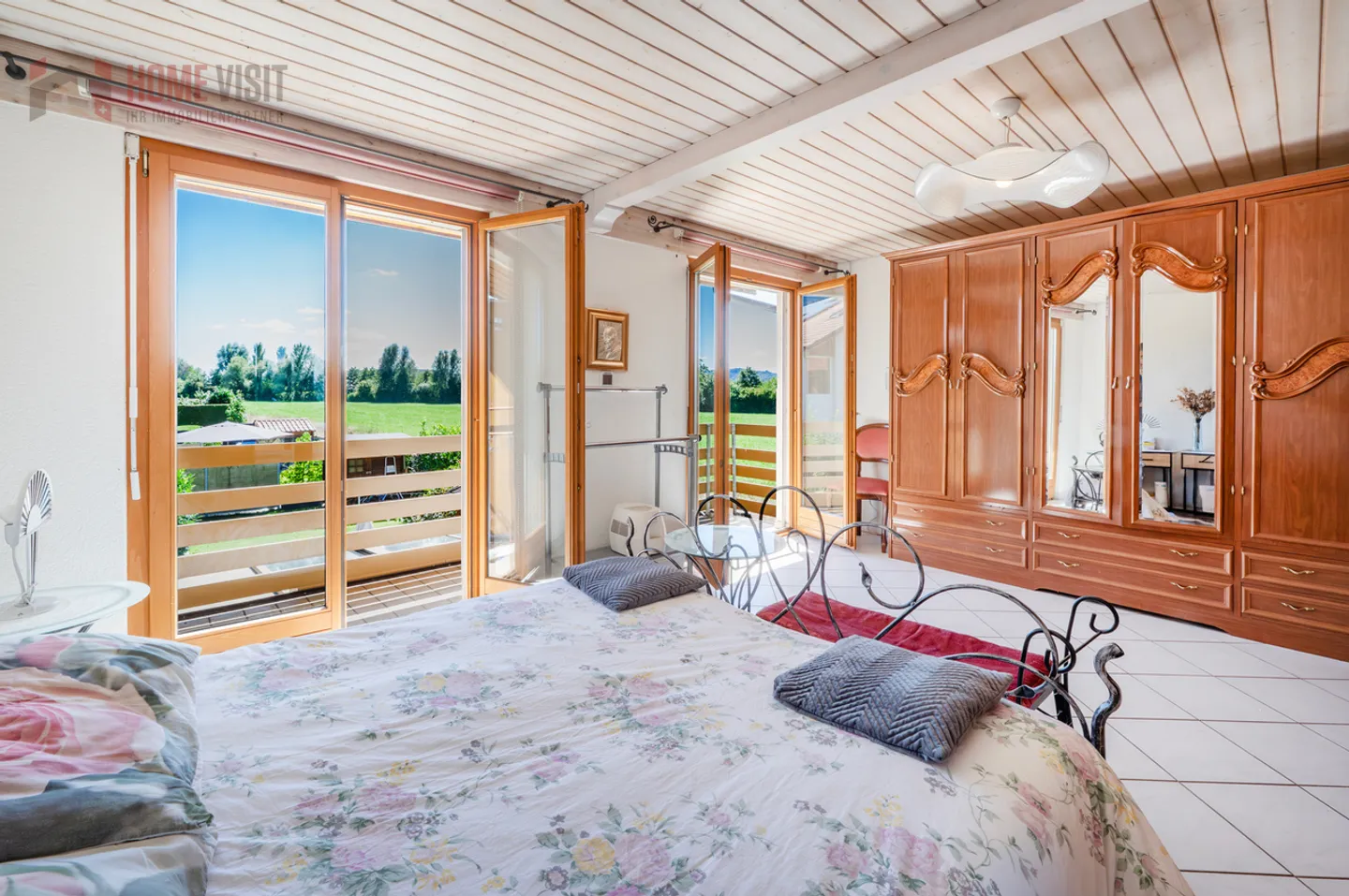 5.5-Room Corner House with Garden, Conservatory & Privacy - Photo 6 of 14