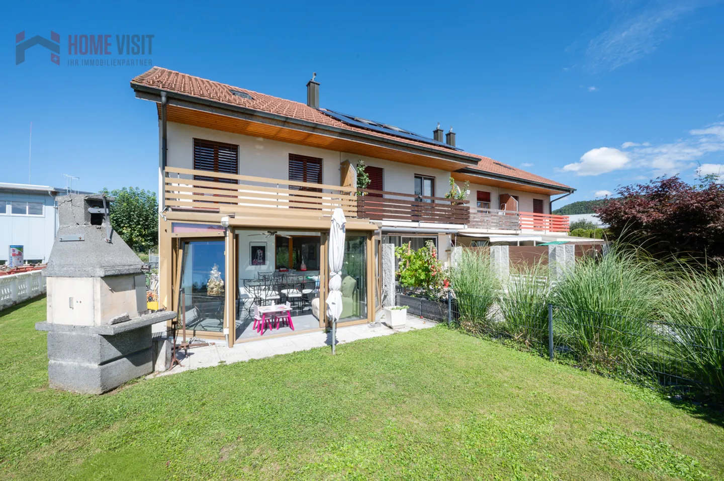 5.5-Room Corner House with Garden, Conservatory & Privacy - Photo 1 of 14