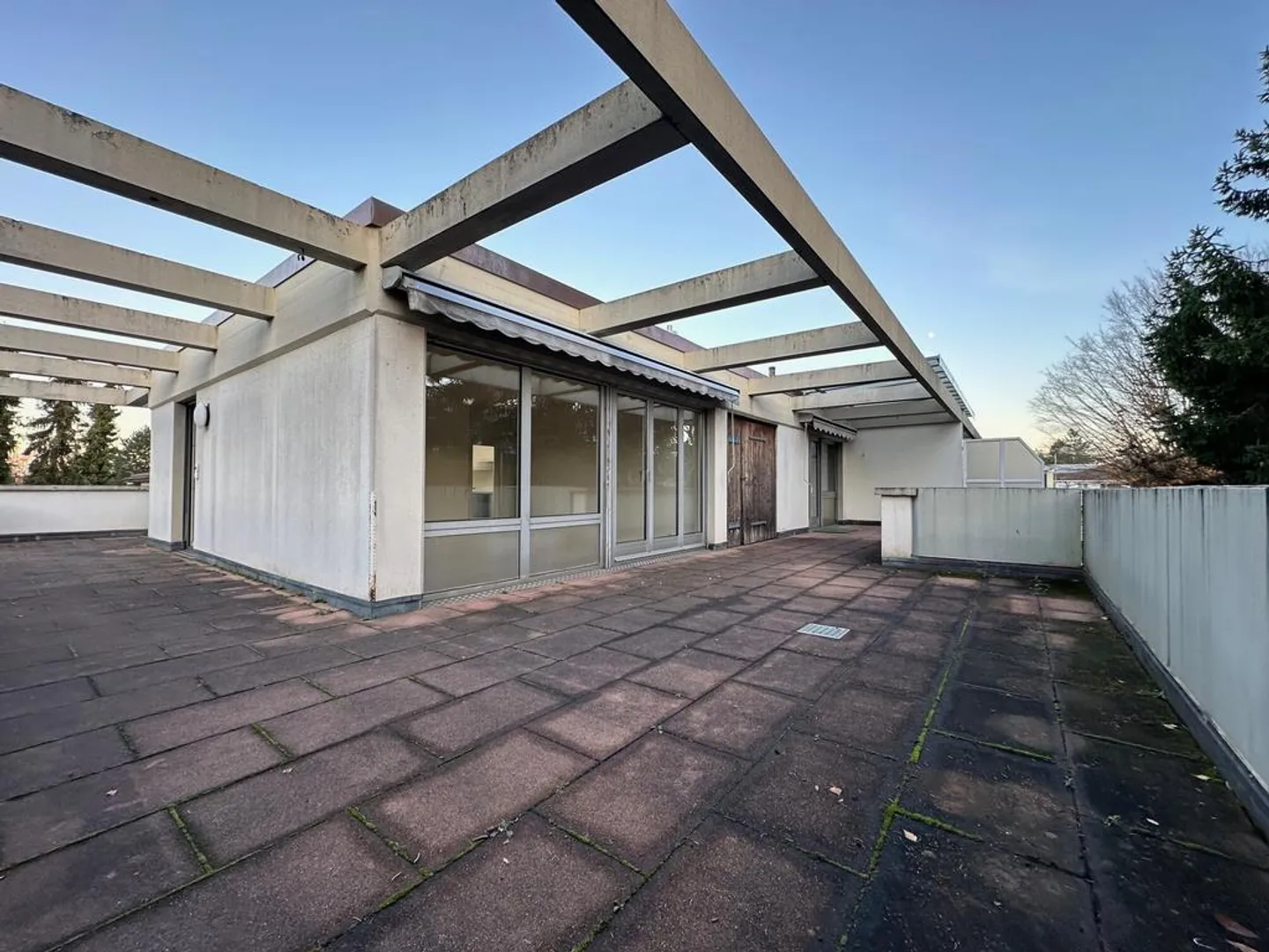 Bright attic apartment with large roof terrace - Photo 1 of 12