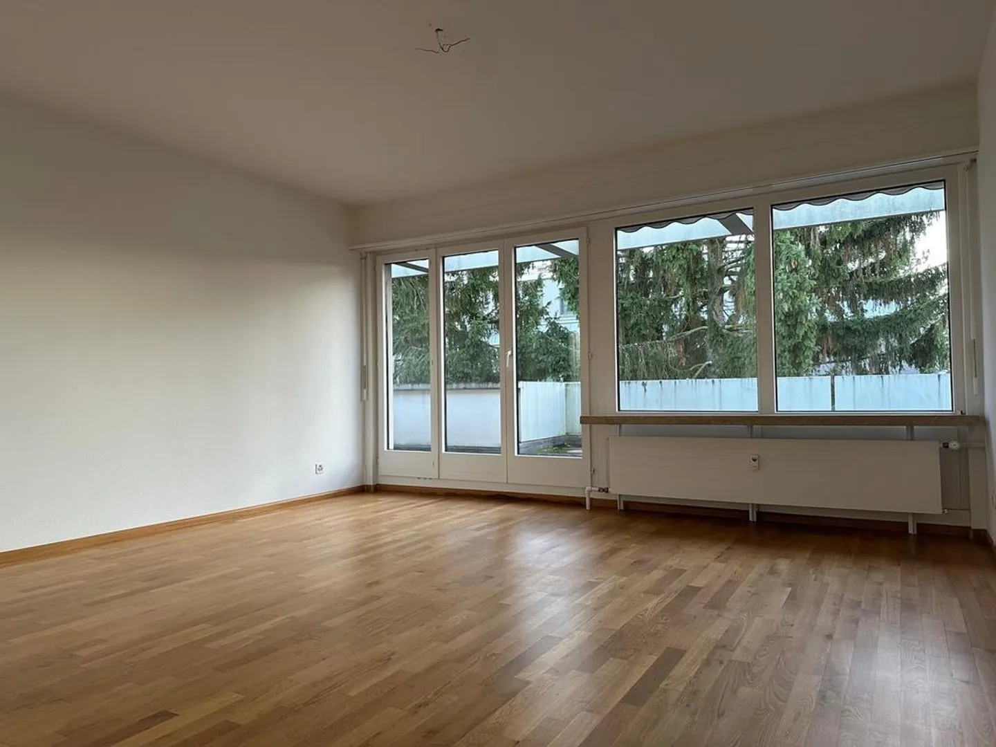 Bright attic apartment with large roof terrace - Photo 2 of 12