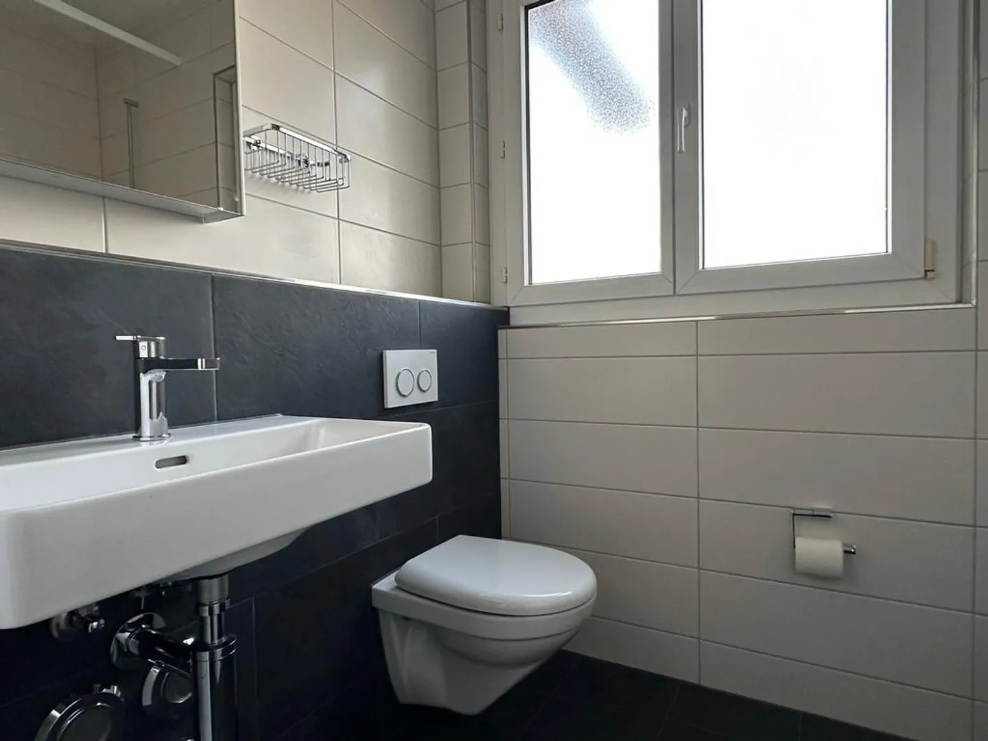 Bright attic apartment with large roof terrace - Photo 6 of 12