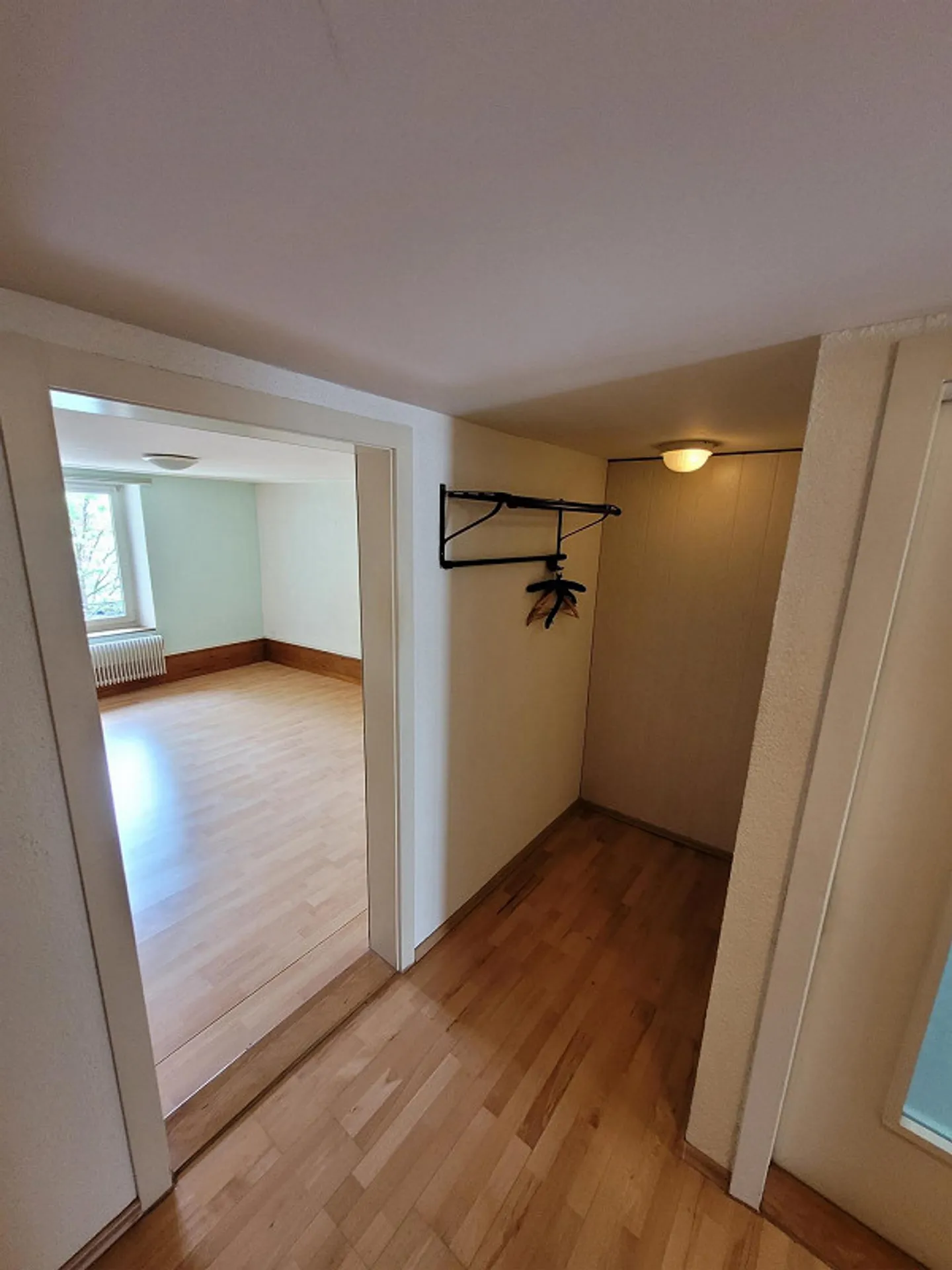 Accogliente appartamento con 3 camere nel centro storico di Liestal - Foto 6 di 9