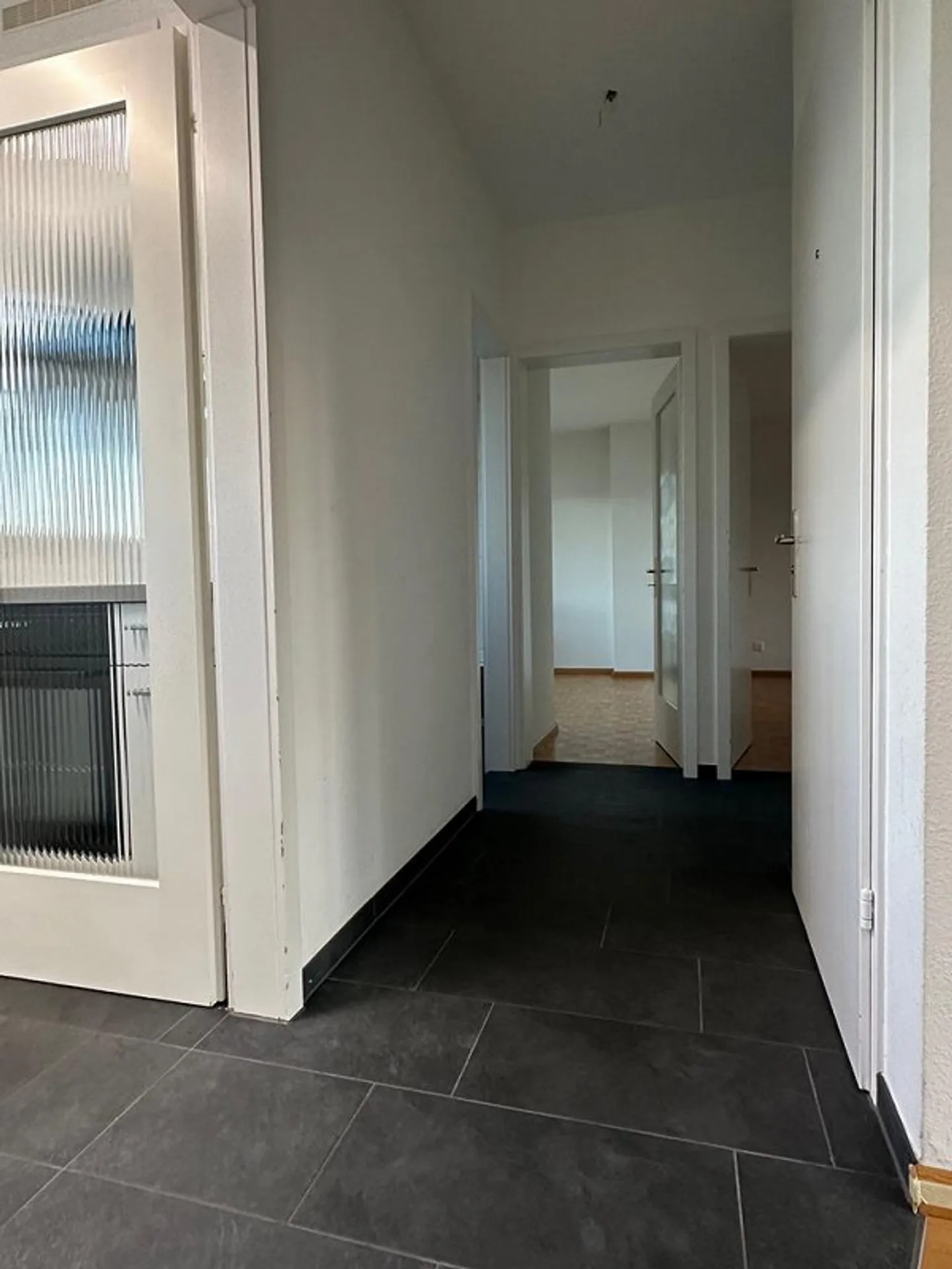 Bright attic apartment with large roof terrace - Photo 10 of 12