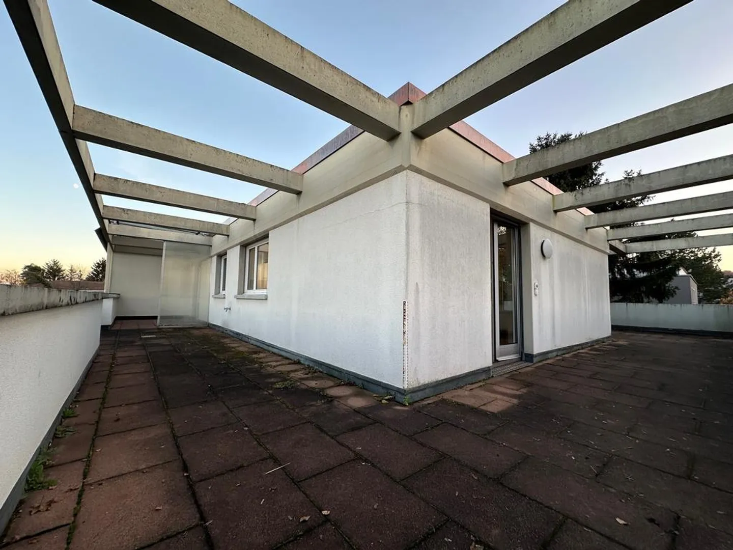 Bright attic apartment with large roof terrace - Photo 11 of 12