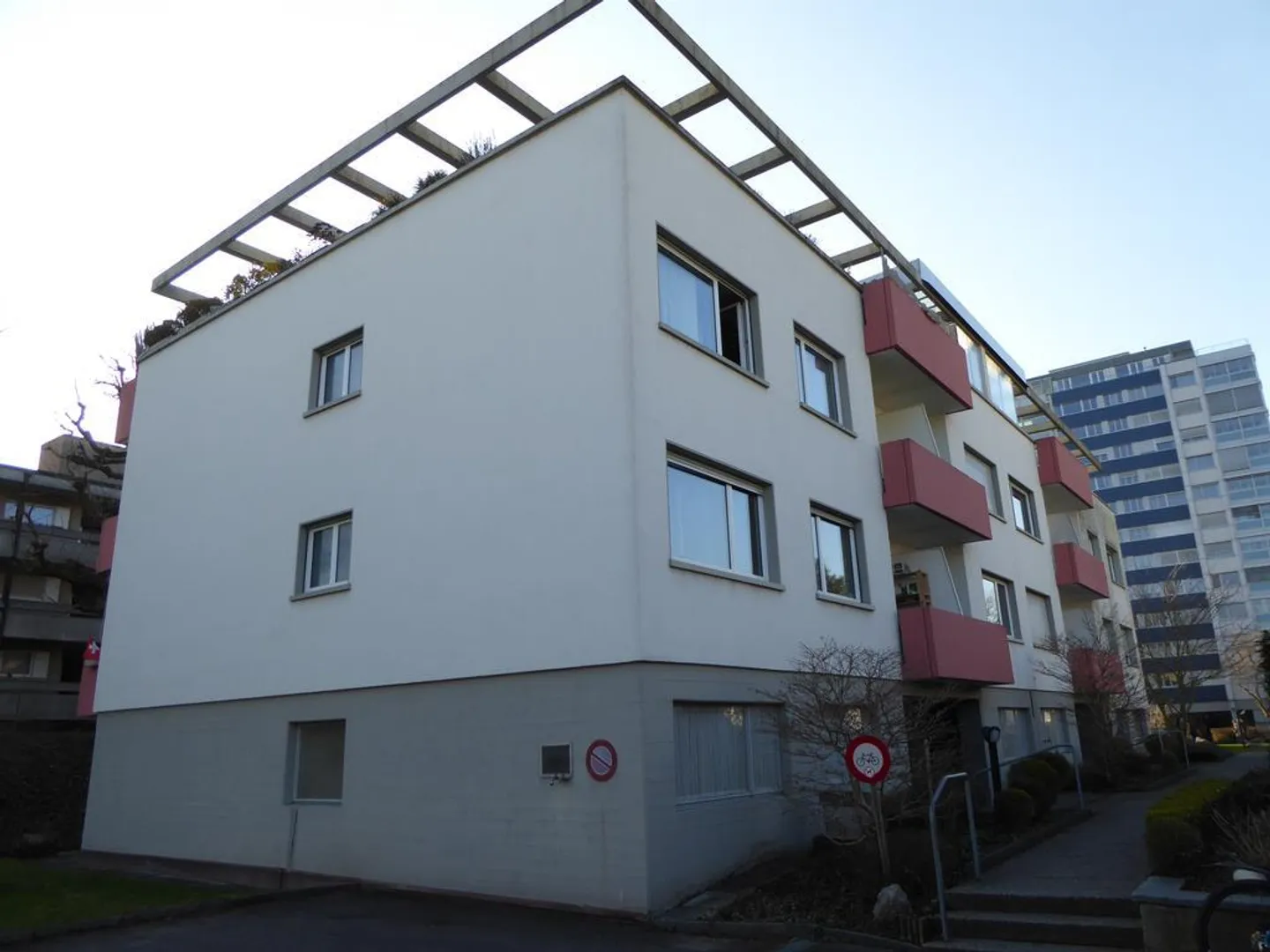 Bright attic apartment with large roof terrace - Photo 12 of 12