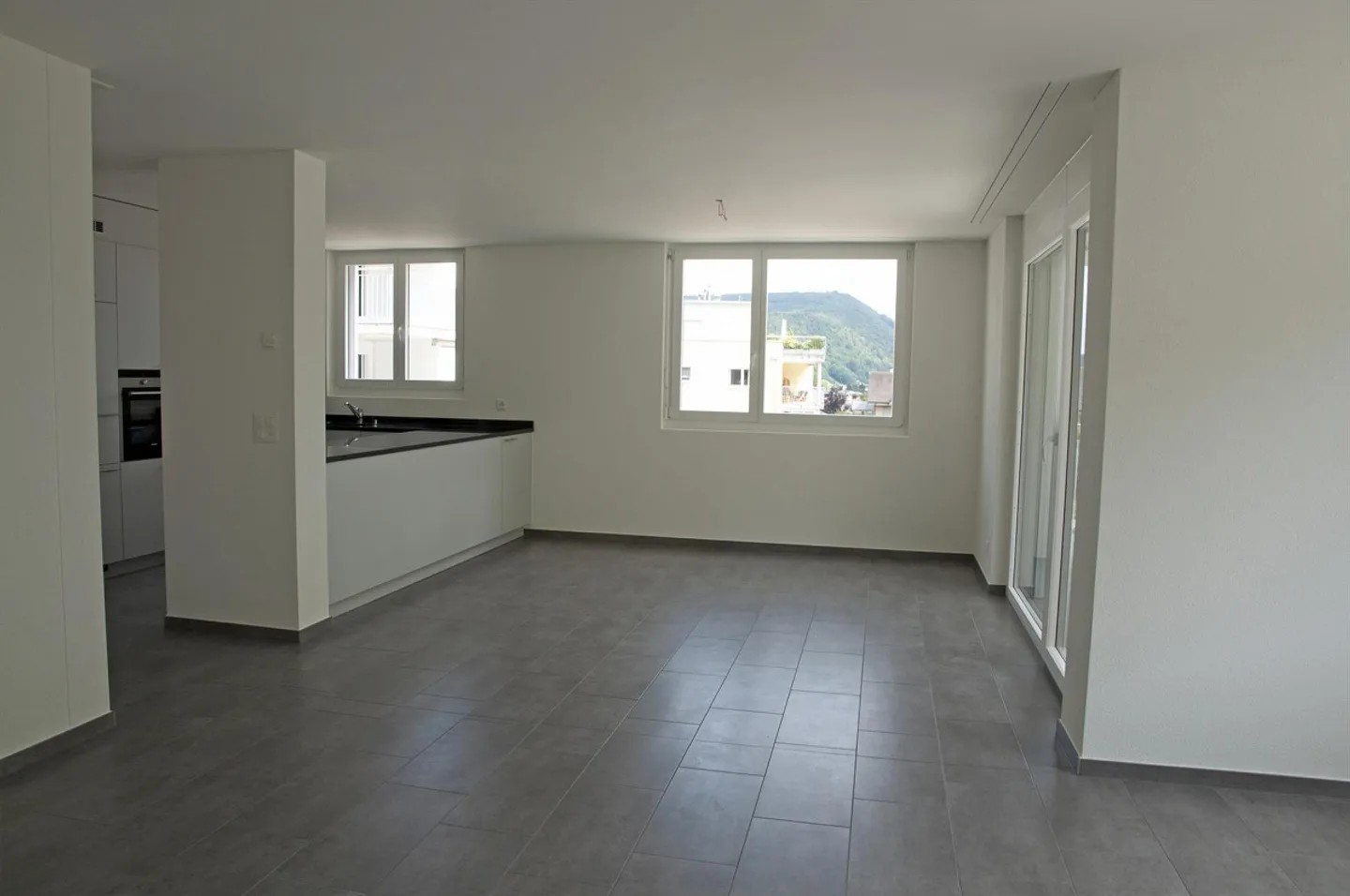 Appartamento moderno e spazioso a Liestal - Foto 4 di 13