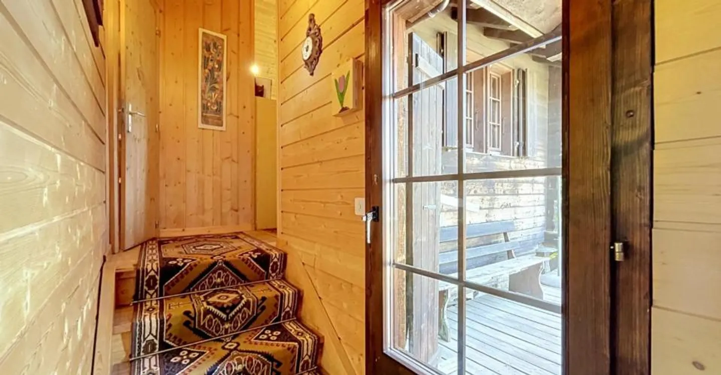A Charming Retreat in the Heart of the Mountains - Photo 4 of 13