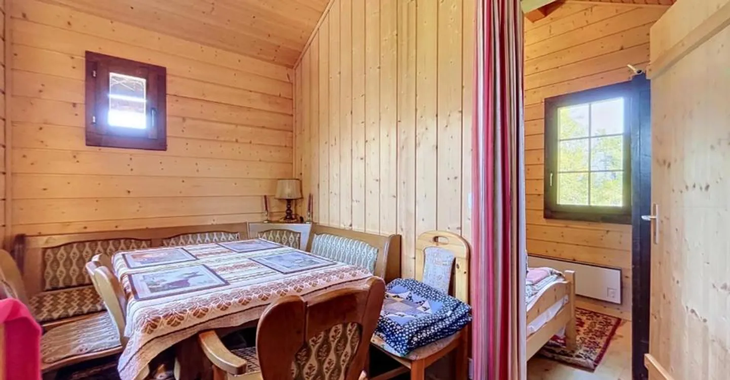 A Charming Retreat in the Heart of the Mountains - Photo 5 of 13