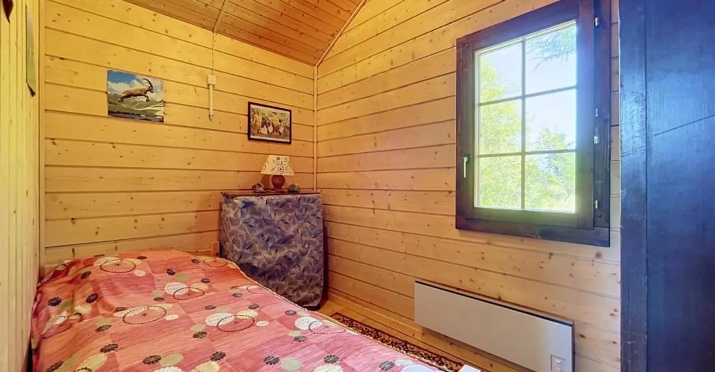 A Charming Retreat in the Heart of the Mountains - Photo 6 of 13