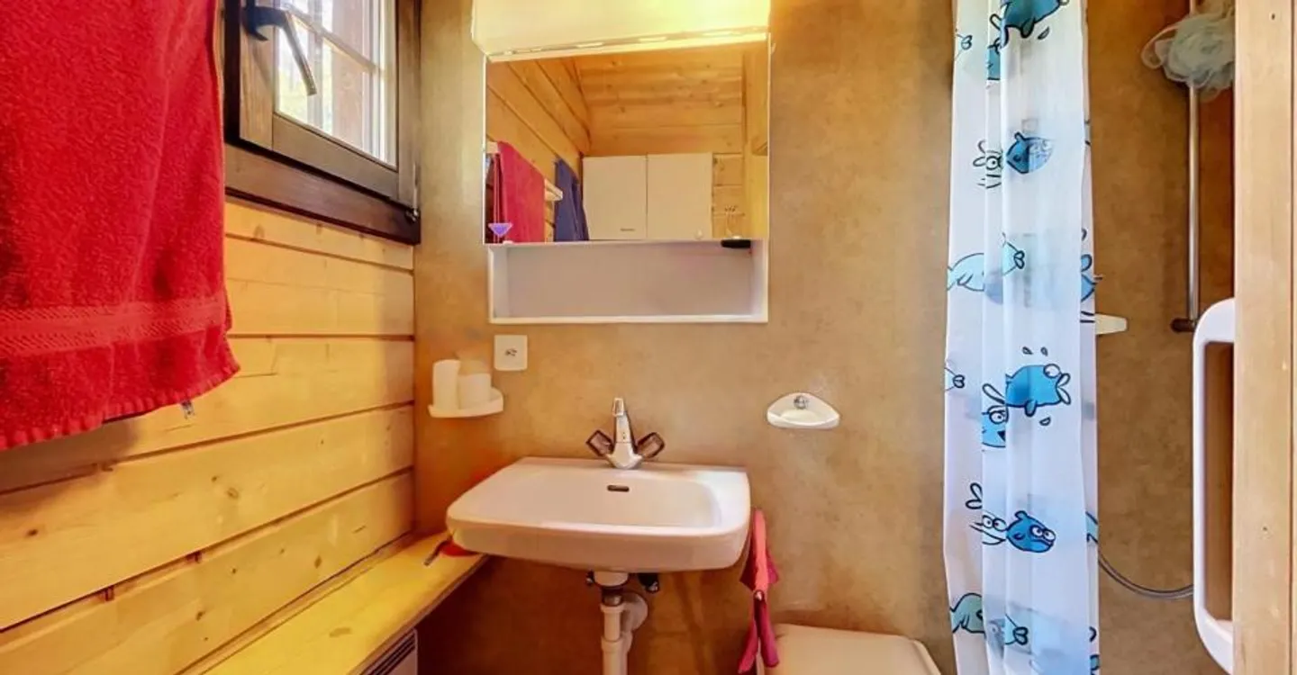 A Charming Retreat in the Heart of the Mountains - Photo 7 of 13