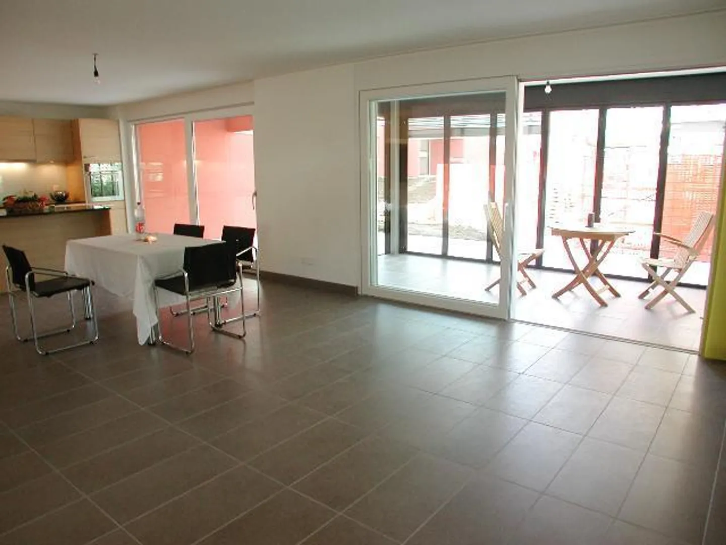 4.5 room apartment on the 1st floor with winter garden - Photo 3 of 9
