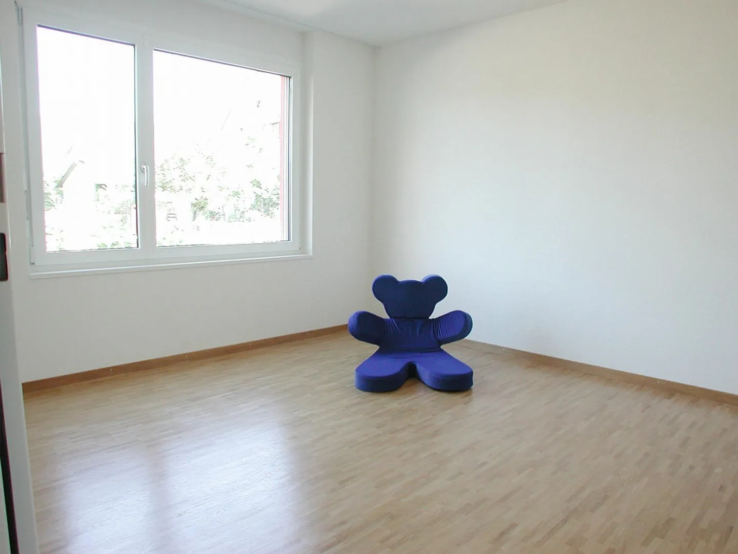 4.5 room apartment on the 1st floor with winter garden - Photo 8 of 9