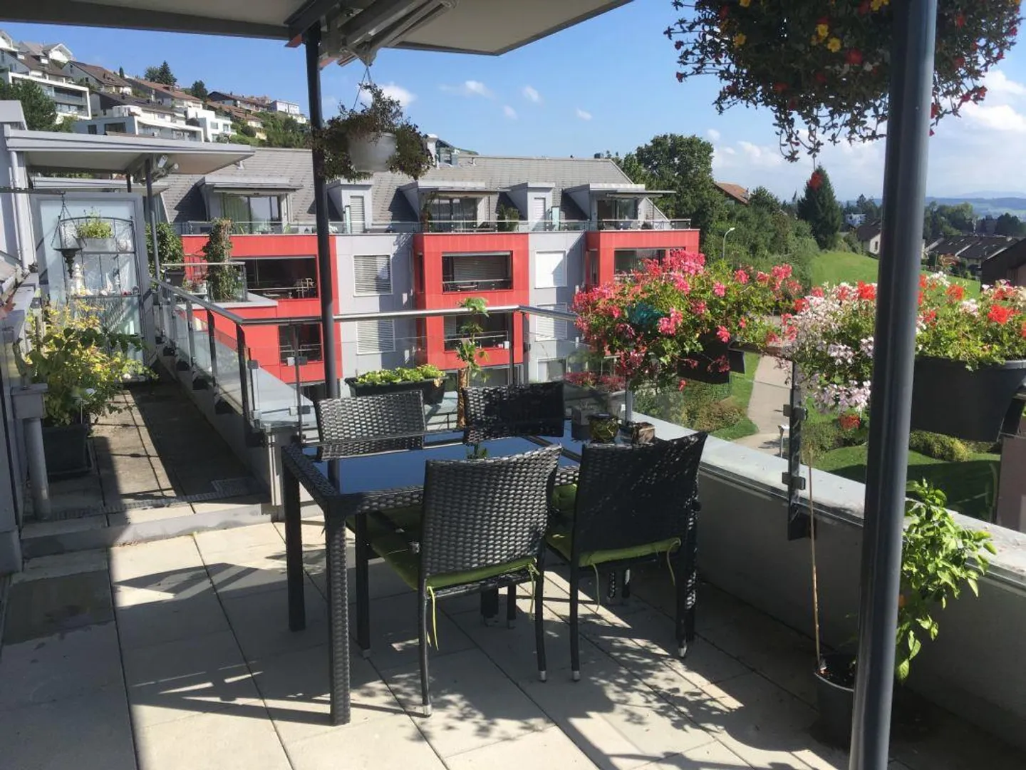 Sonnige 3,5-Zimmer-Dachwohnung mit Eigentumswohnungsstandard - Foto 4 von 15